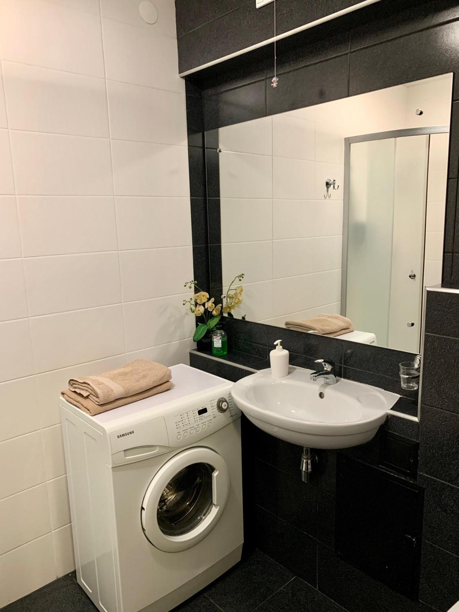 Apartment In Kharkiv , Prospect Nauki 19A Eksteriør billede
